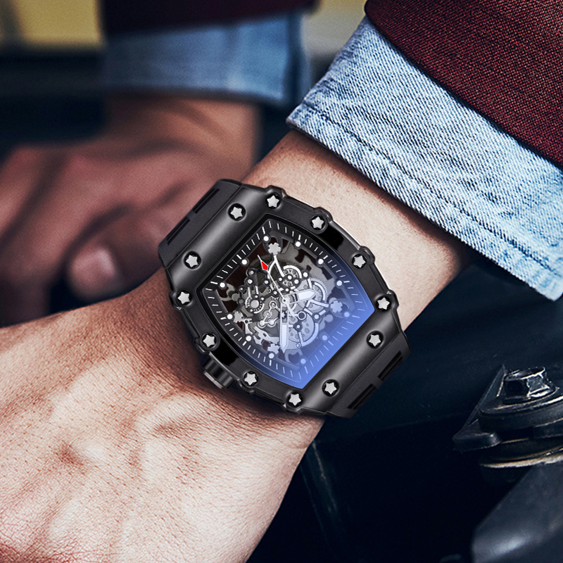 Street Fashion Style Male - Jam Tangan Pria Terlaris dengan Bentuk