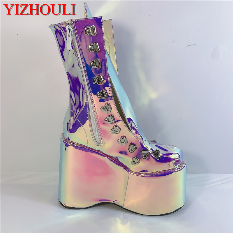 Street Fashion Model - Ungu Ajaib 12.5Cm Hak Wedge Modis,
