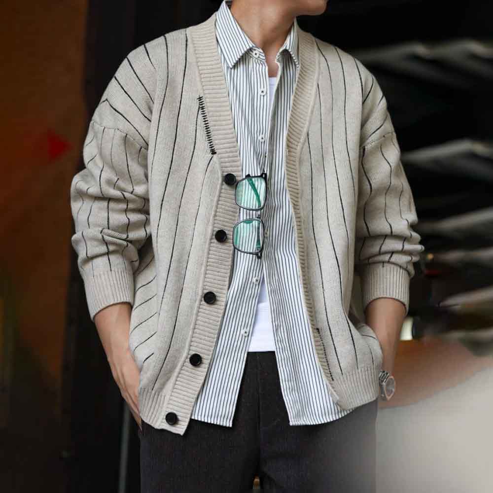 Street Fashion Trends 2025 - Kardigan Sweater Pria Lengan Panjang Bergaris